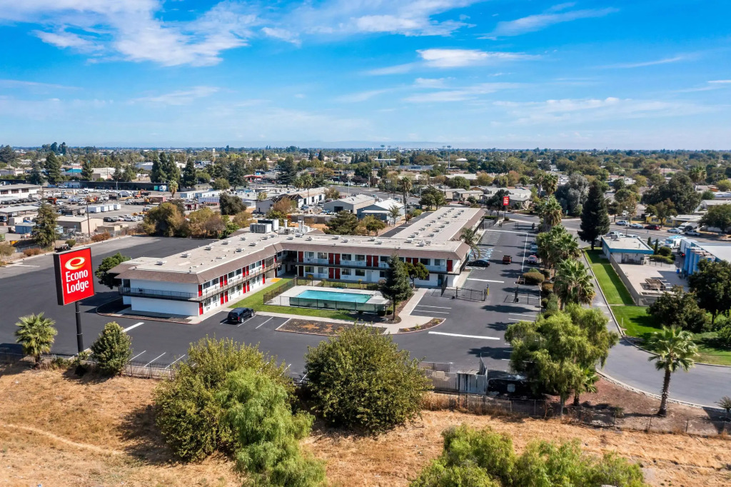 Econo Lodge Stockton near I-5 Fairgrounds