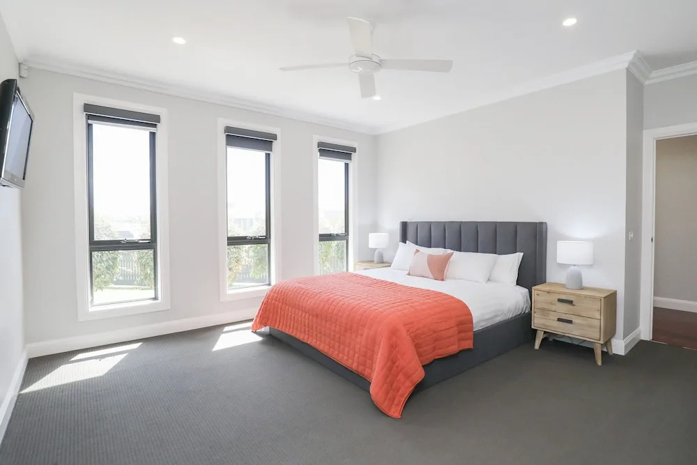 Indulge Luxury Homes - Dockside Marina