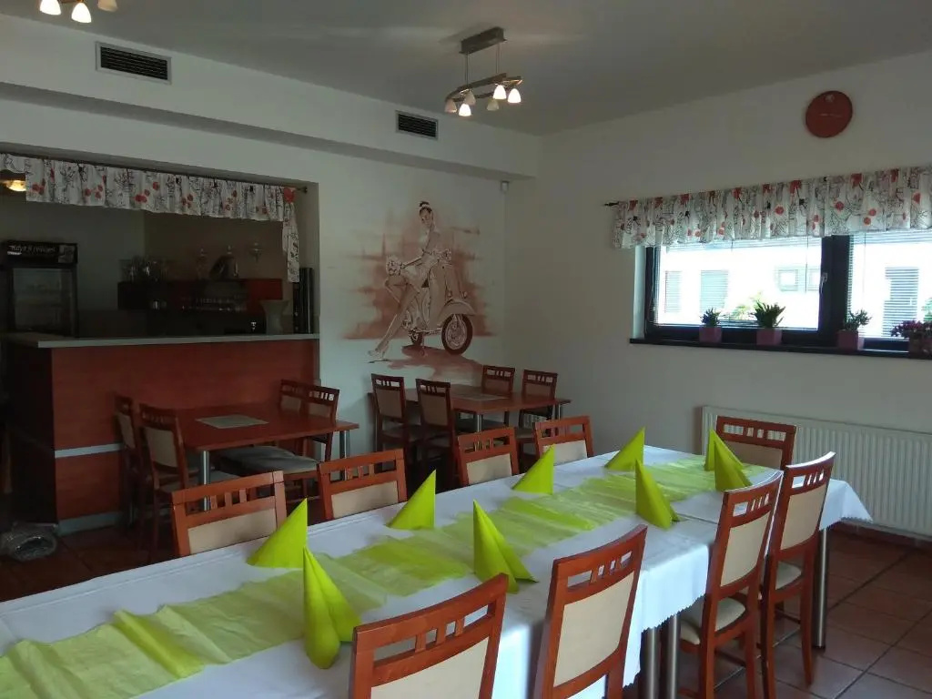 Penzion a Motobar 66 Bravantice