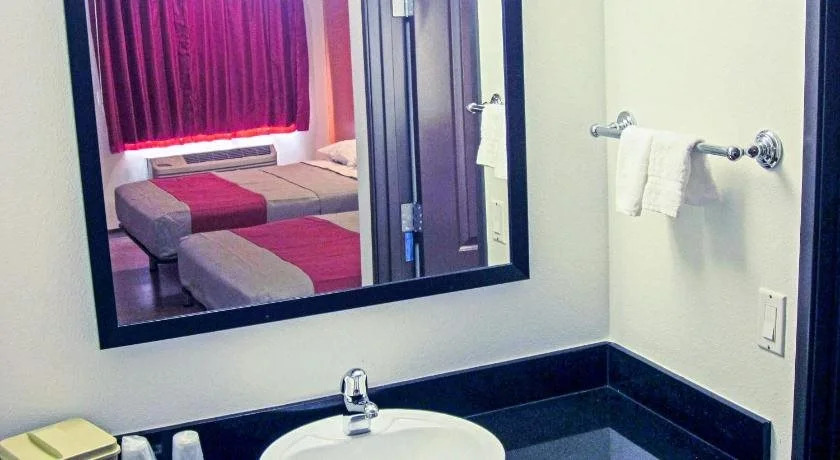 Motel 6 Victorville, CA - Apple Valley