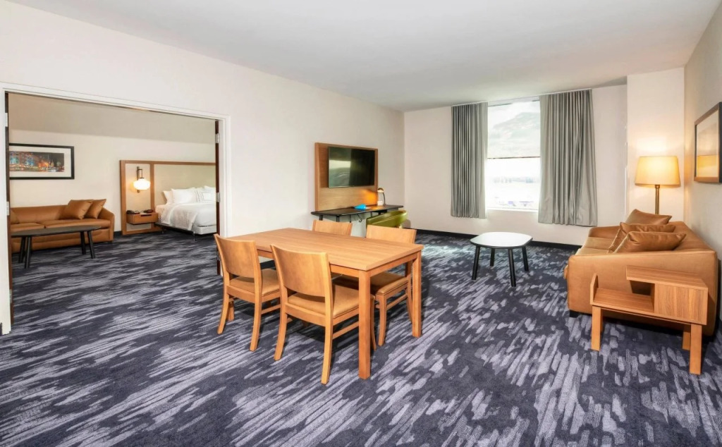 Fairfield Inn & Suites Ottawa Airport