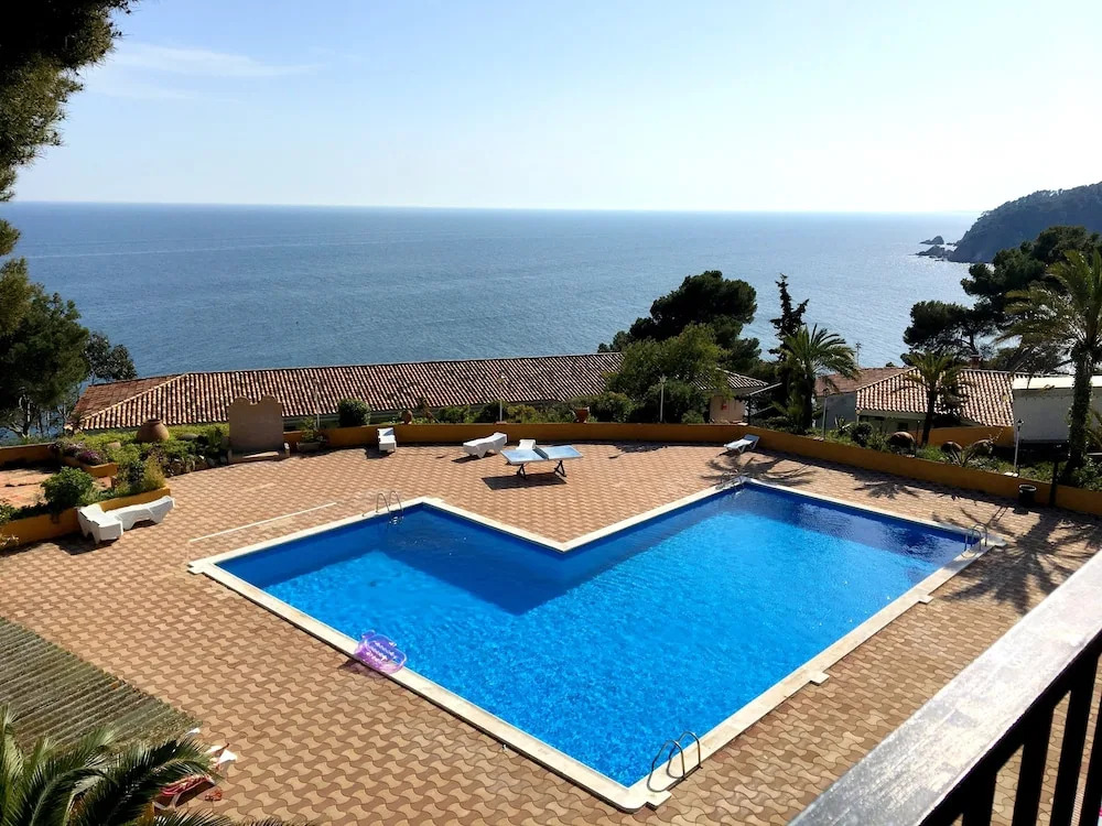Appartements Méditerranées Avec Piscine 02