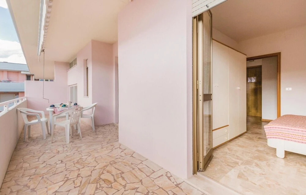 Amazing Apartment in Villa Rosa TE With 2 Bedrooms