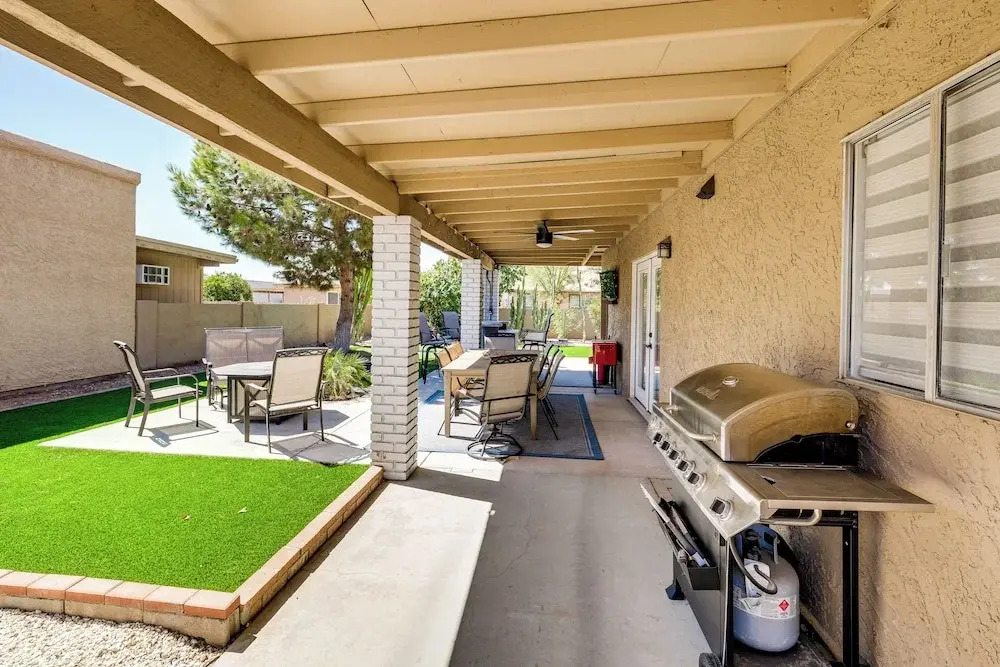 Private Putting Green & Patio: Sun Lakes Home!