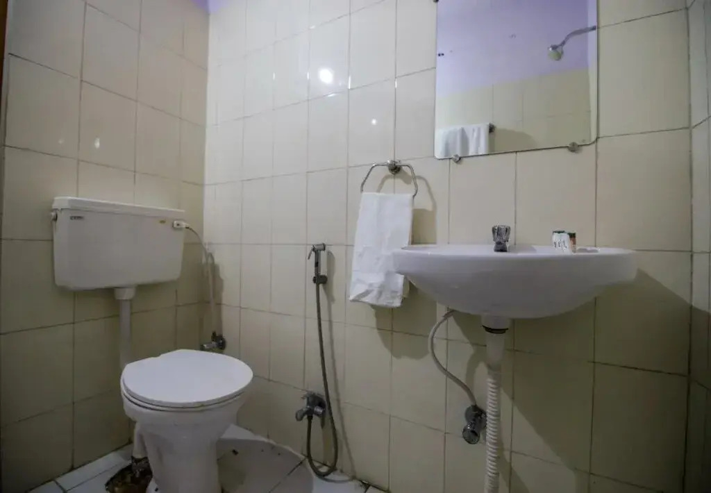 Oyo 23610 Hotel Karani Darshan