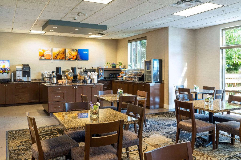 Comfort Inn & Suites Surrey