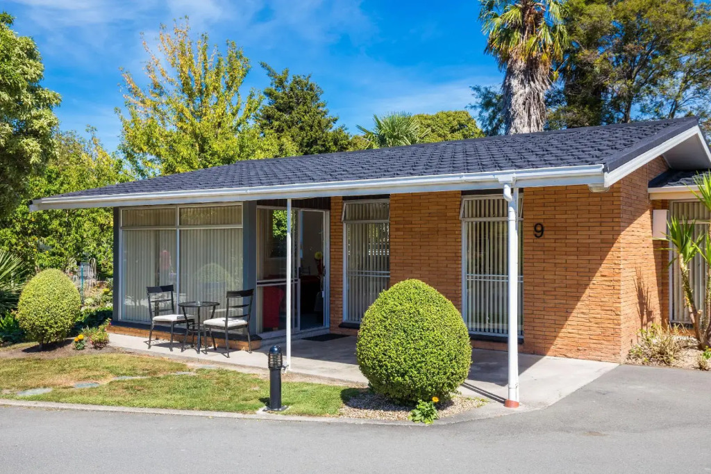 Middle Park Motel