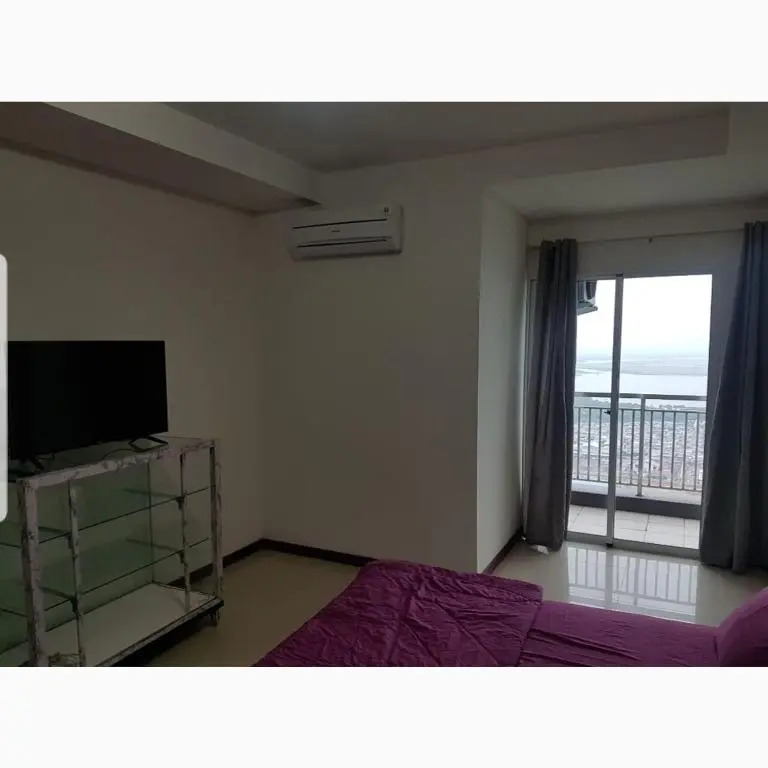 4 Bed Condo Sleeping by The Sea