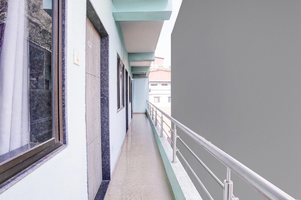 OYO Flagship 70287 Hotel Impact Palace