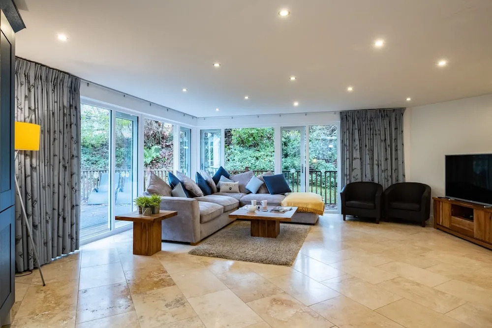 Trewhiddle Retreat V16 by Together Travel - Luxury 4-Bedroom Villa