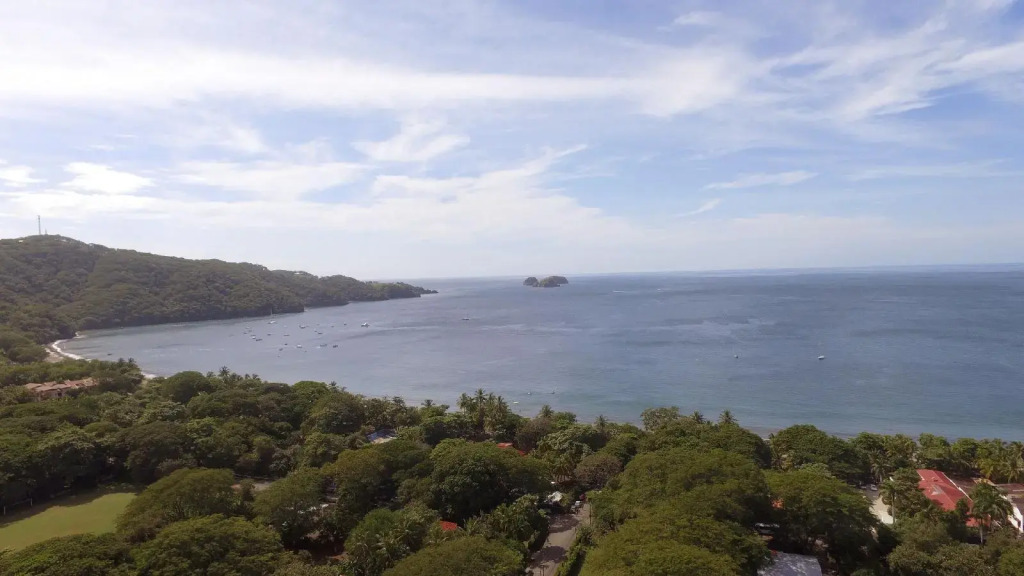 Mangaby Playa Hermosa