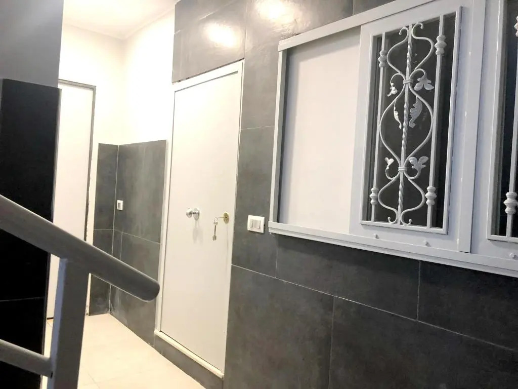 One bedroom appartement with wifi at Napoli