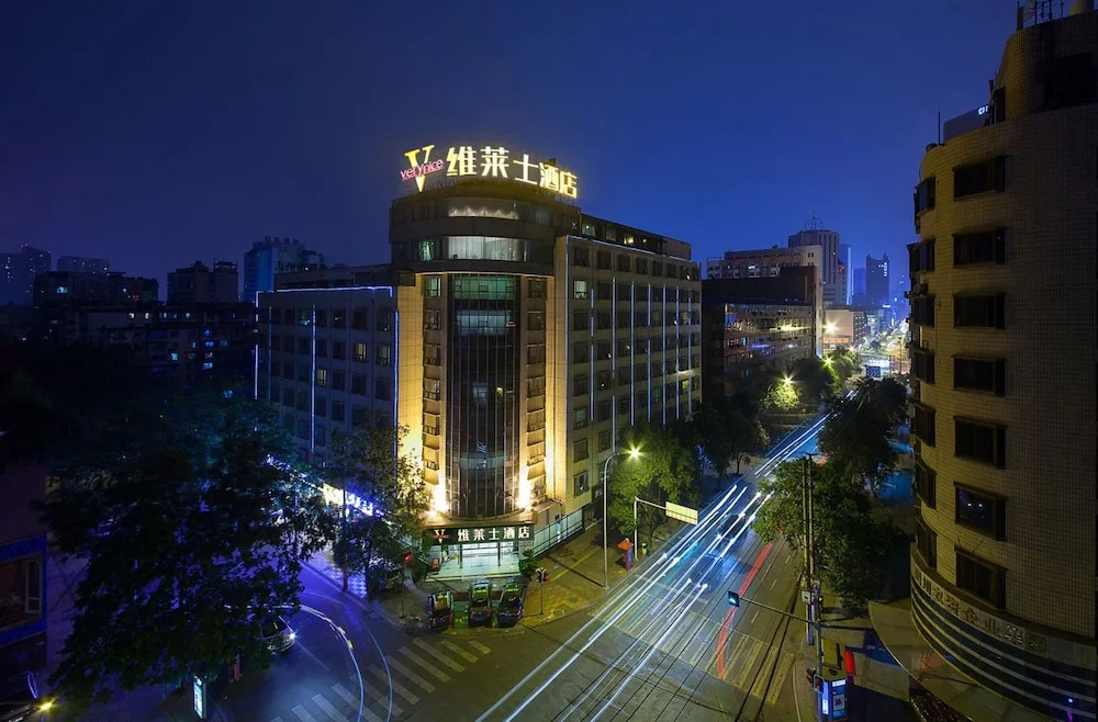 Very Nice Hotel