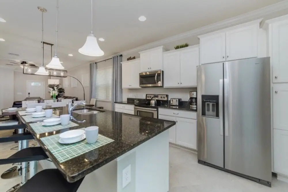 Elegant, Beautiful 5 Bed 5,5 Bath House w Pool 1879