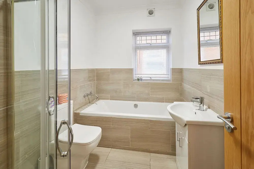 Host Stay Wardman Crescent
