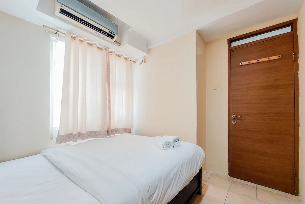 Warm And Comfort Stay 2Br At Green Park View Apartment