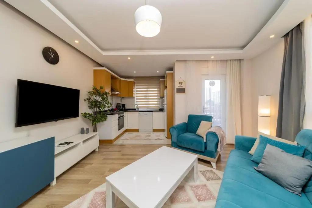 Convenient Flat With Balcony in Konyaalti