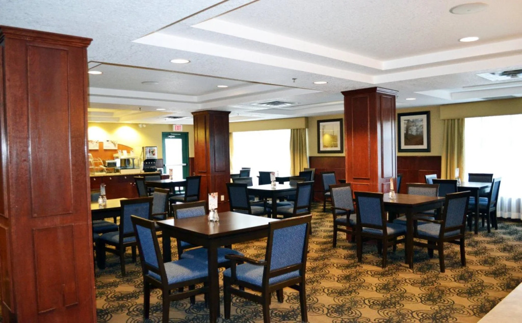 Holiday Inn Express Hotel & Suites-Hinton by IHG