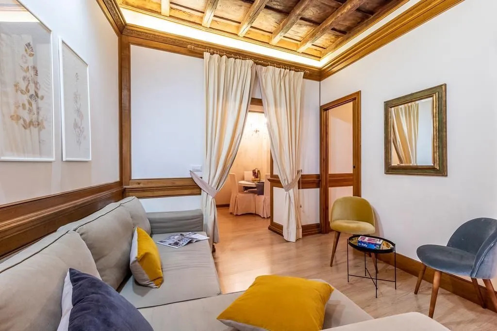 ROMAC - Condotti Suite by Spanish Steps