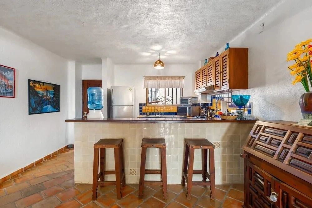 Ocean View 2Br Condo-balcony-beach-pool - 304