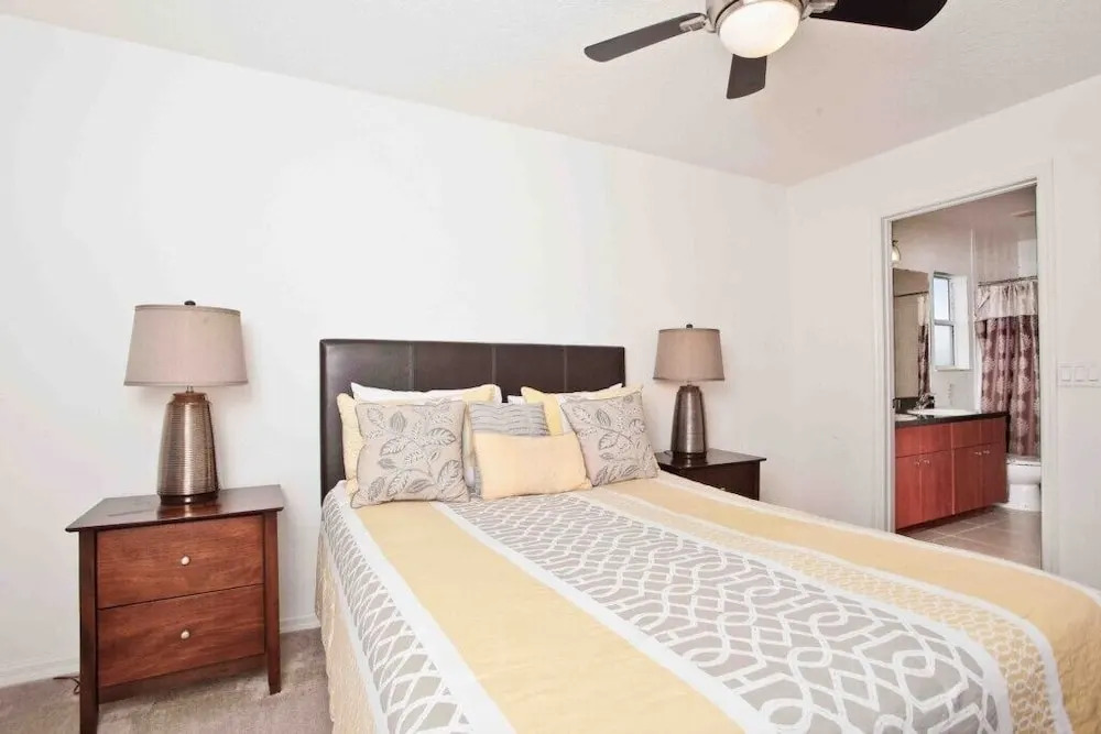 Close To Disney-5br/3.5bth- Private Pool 5 Bedroom Home