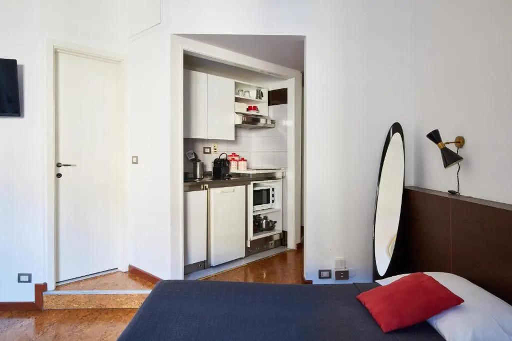 Stellar 70 Style Studio with Terrace-Heart of Milan