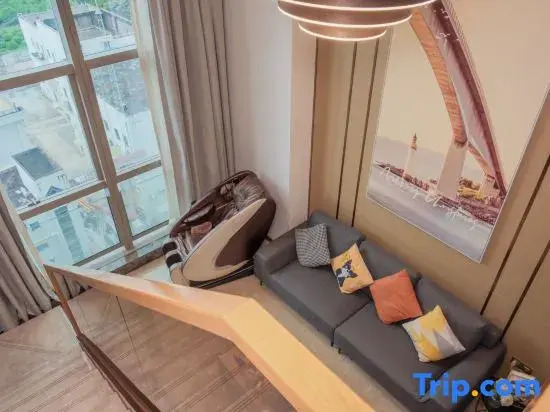 RuHua Loft Hotel