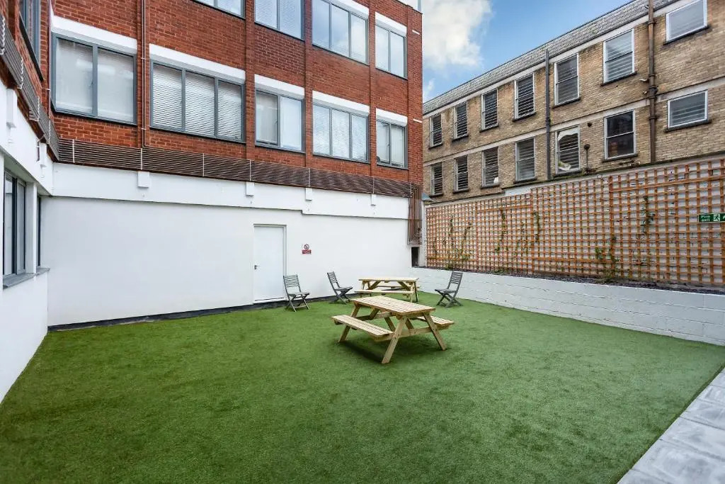 Stylish Modern City Centre Apartment