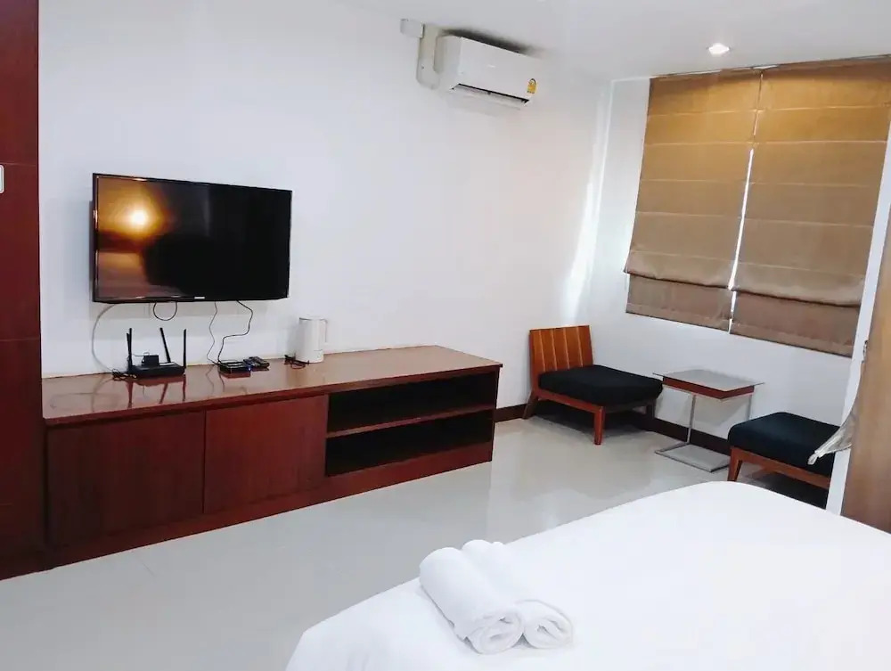 Yon INN Sukhumvit 4 - BTS Nana