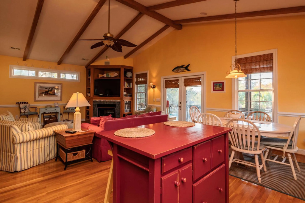 Woodlands Wonder by Oak Island Accommodations