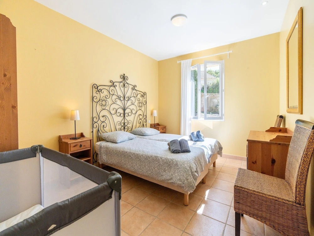 Villa in Montbrun With Pool and Mountain Views
