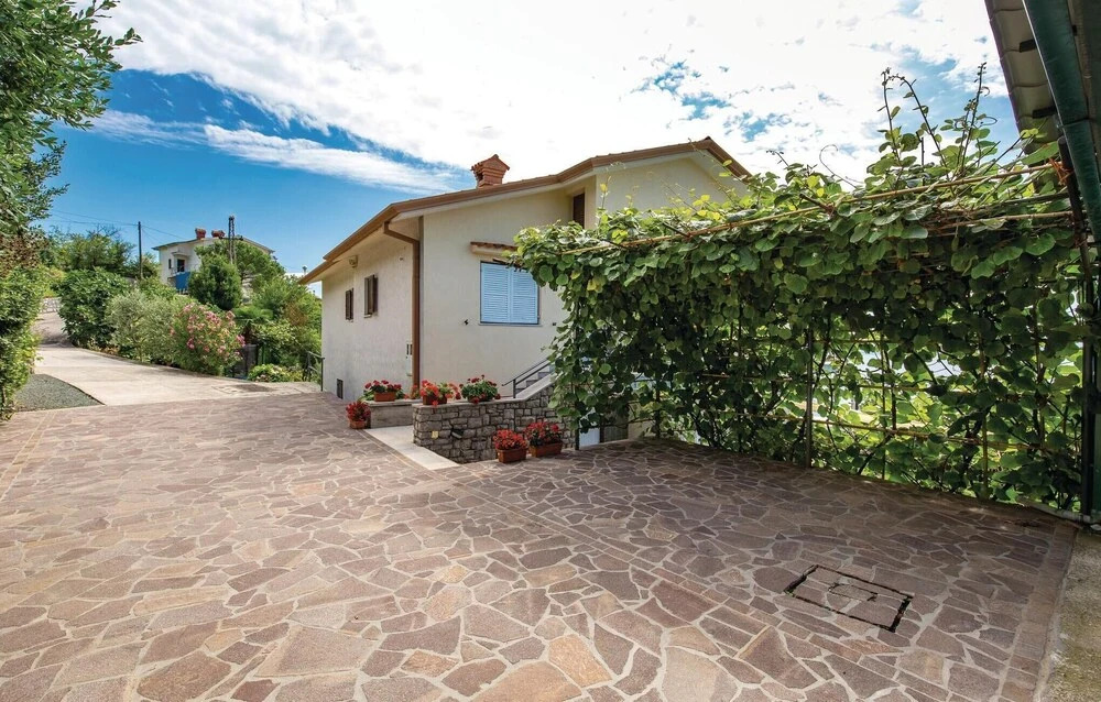Beautiful Home in Matulji With Wifi and 3 Bedrooms
