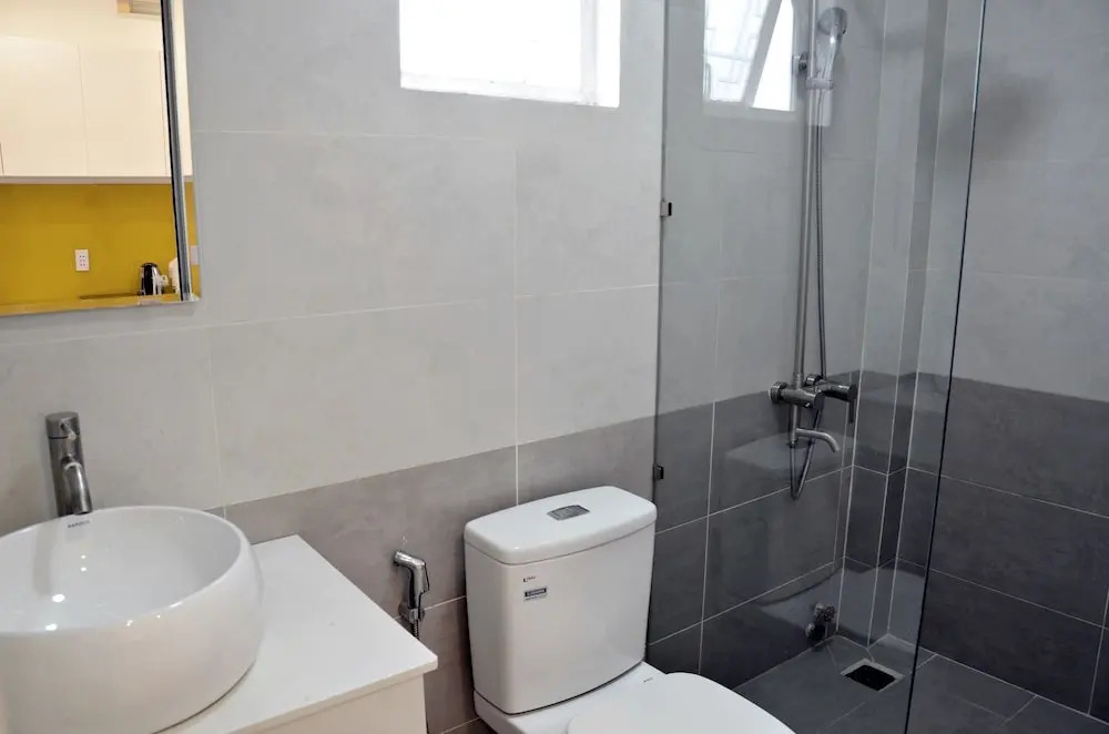 Smiley Apartment 8