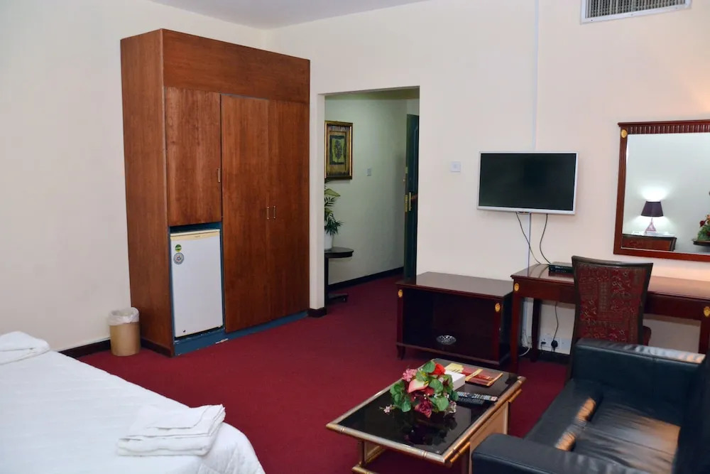 Aradous Hotel