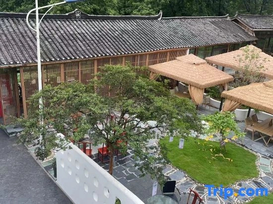 Shanweilan Scenery River View Mountain Homestay (Jiangkou Mount Fanjing Scenic Area)