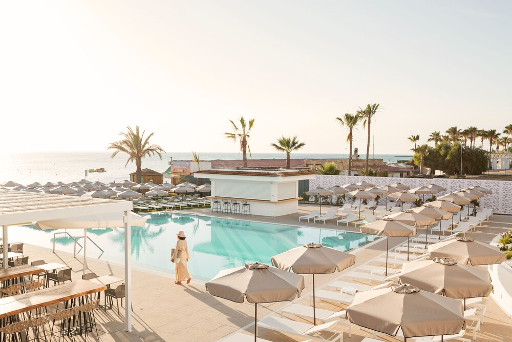 Sunprime Protaras Beach