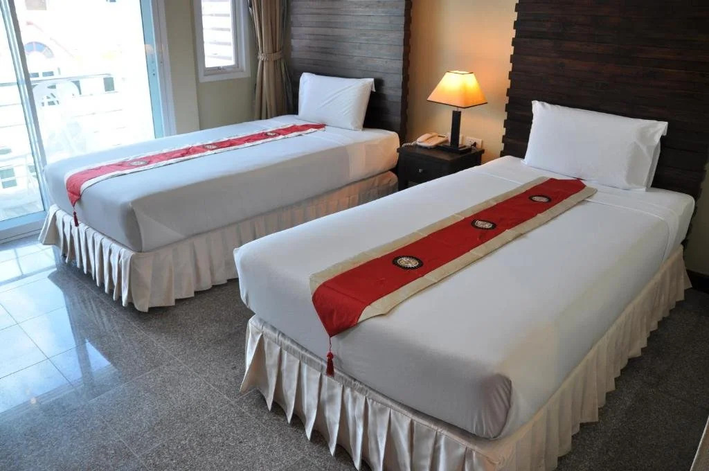 Karon Bay Inn