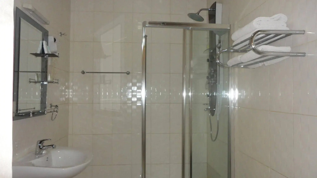 Hotel Karisimbi