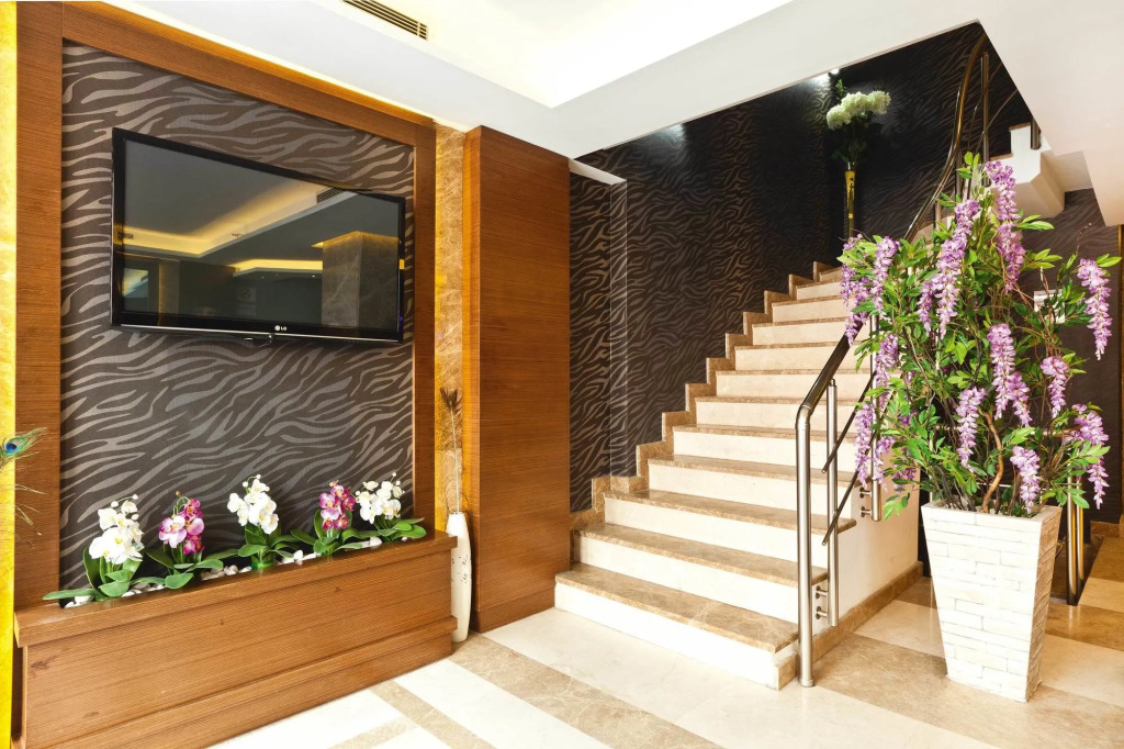 Emerald Hotel