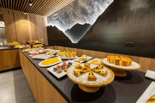 Hotel Bucaneve