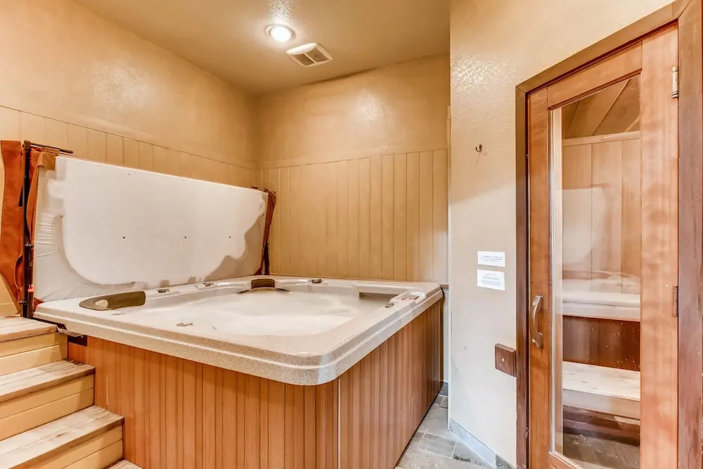 23137 Aspen Way Condo Unit 18 4 Bedrooms 3 Bathrooms Condo