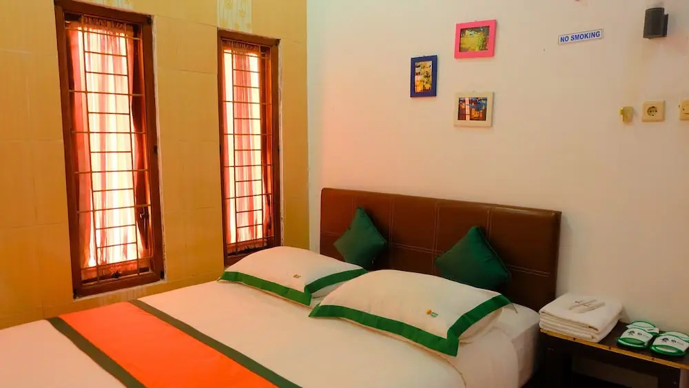 Homestay Syariah Monjali Taman Pelangi by Simply Homy