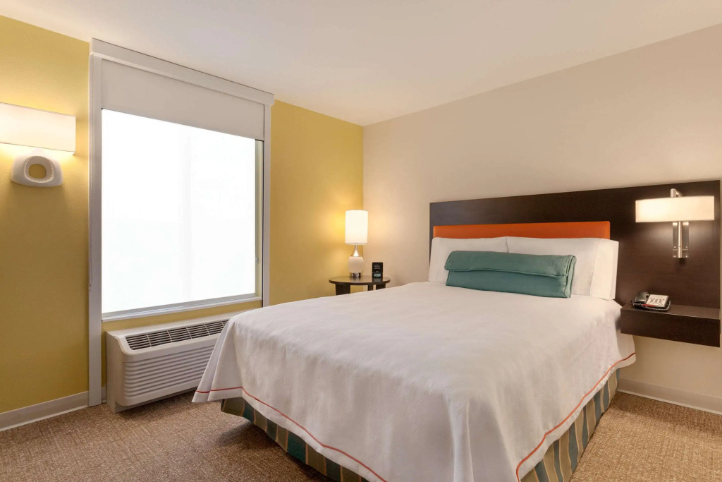 Home2 Suites by Hilton Denver West / Federal Center