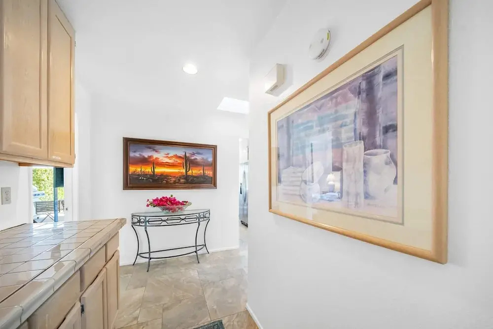 Charming Condo With Golf Course View