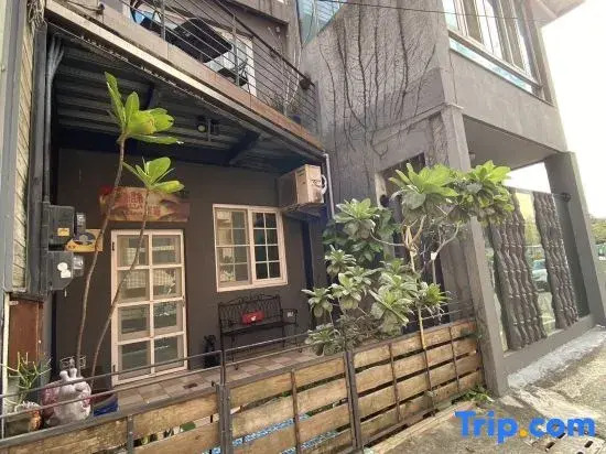 Love Nam Wan Hostel