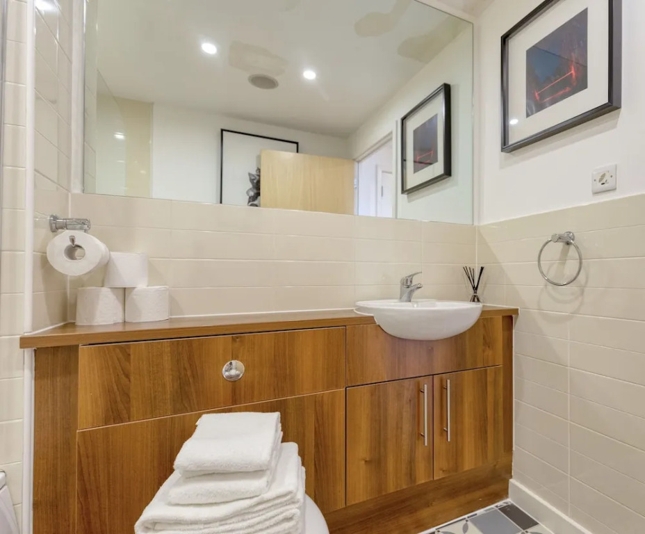 SECC Hydro Executive 7 Apartment
