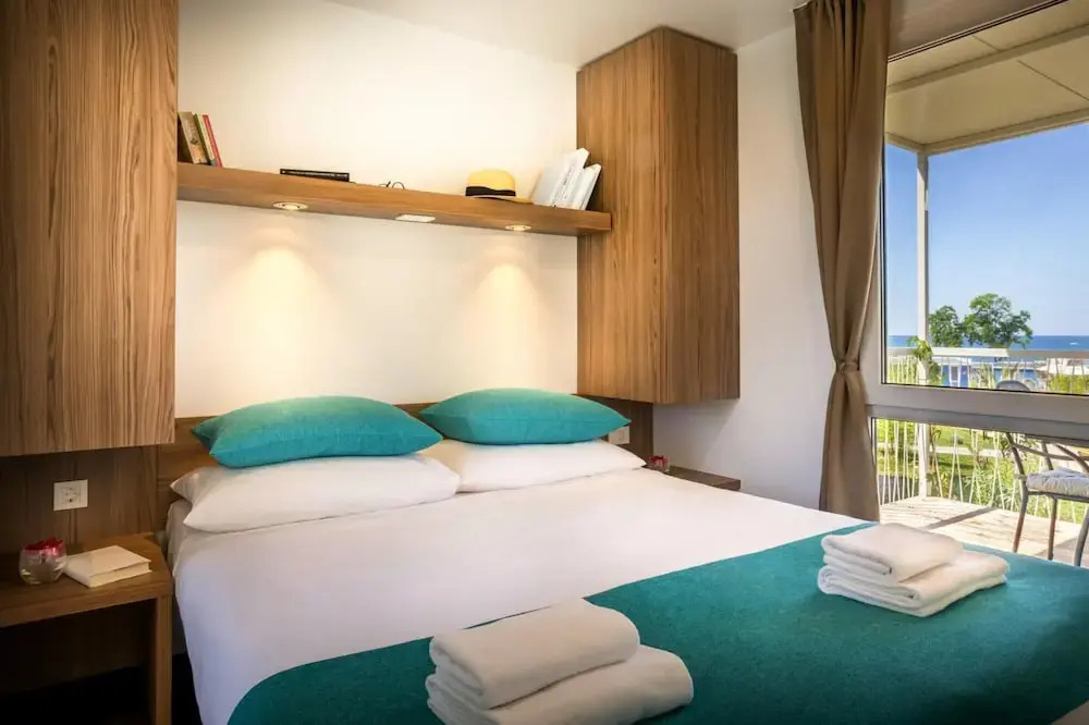 Mobile Home in Novigrad With Terrace