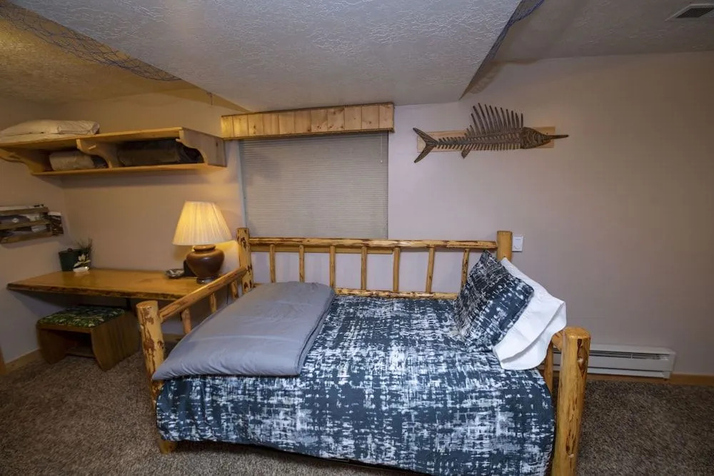 Snowberry Inn Bed & Breakfast