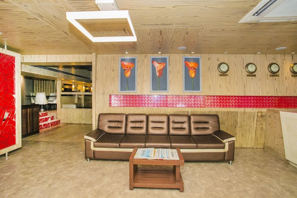 R D Suites A Business Hotel