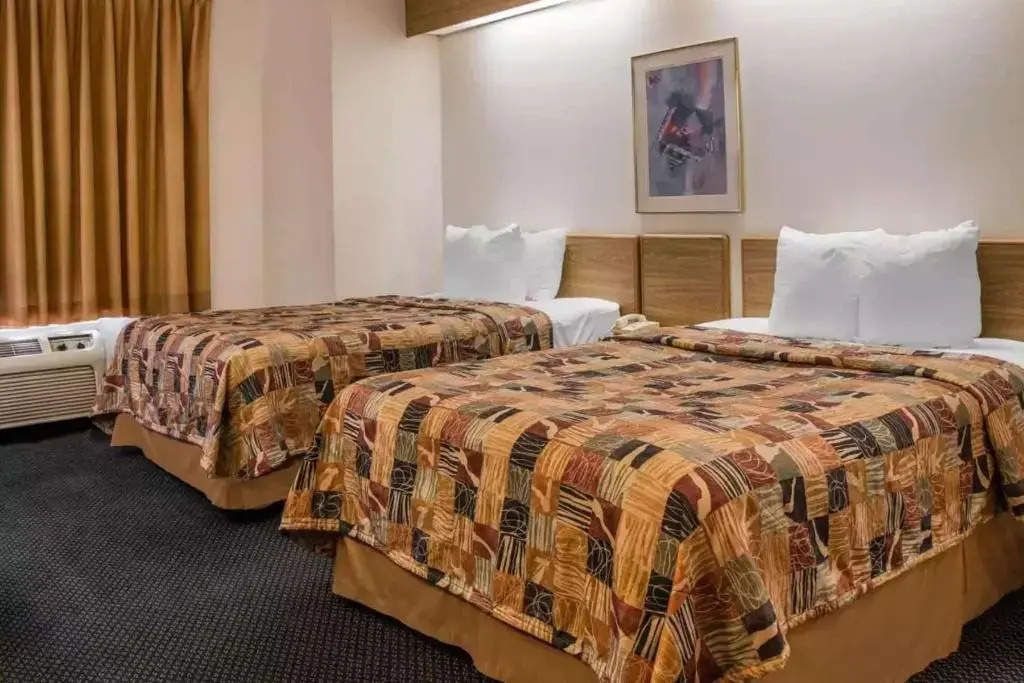 Days Inn Flint / Bishop International Airport